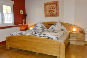 Schlafzimmer 1